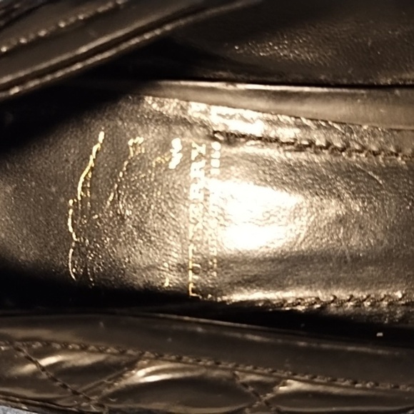 Authentic Burberry Quilted Flats - Picture 5 of 15